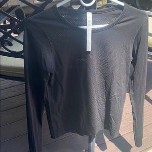 Lululemon Mesh Black Long Sleeve Shirt